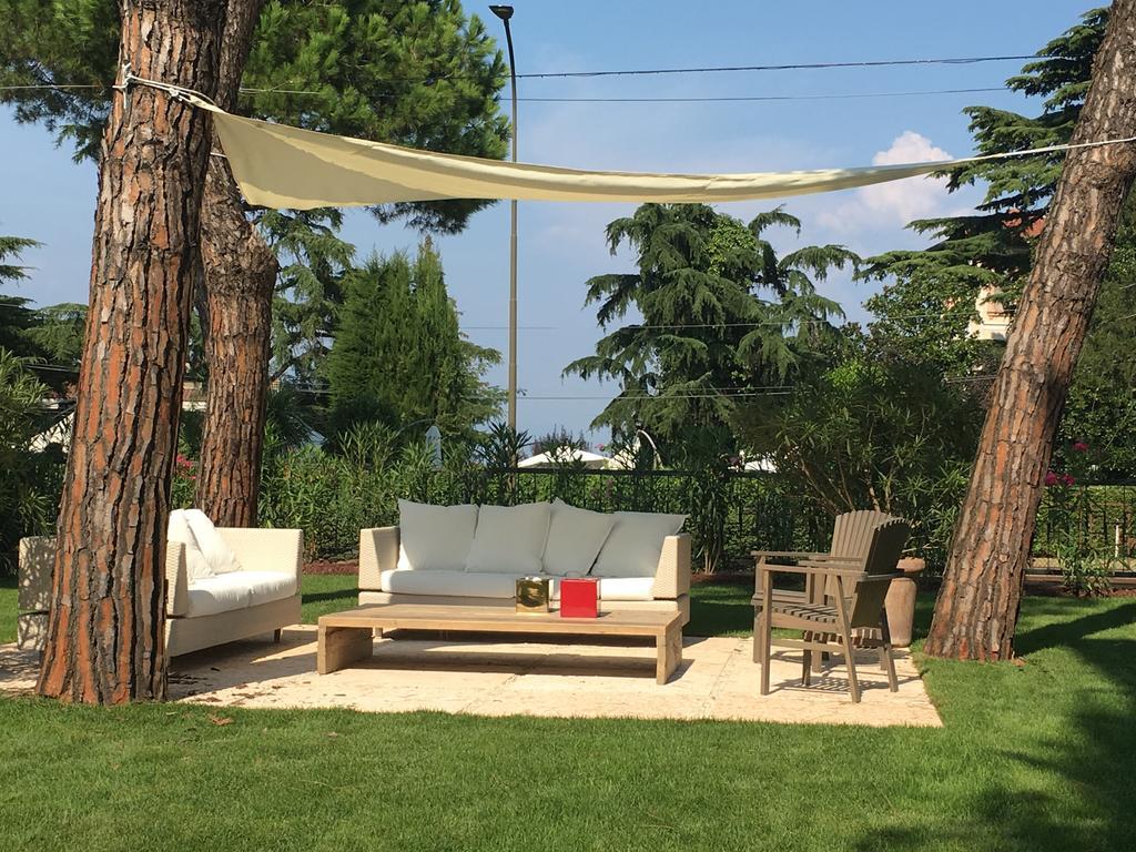 Provenzale Apartment Desenzano del Garda Exterior photo